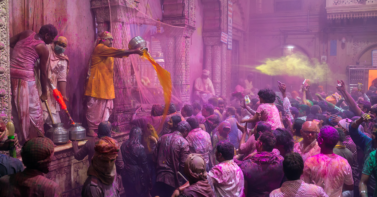 Holi Celebration In Vrindavan - Gear Up For Fun-filled Holi - Myles Car 